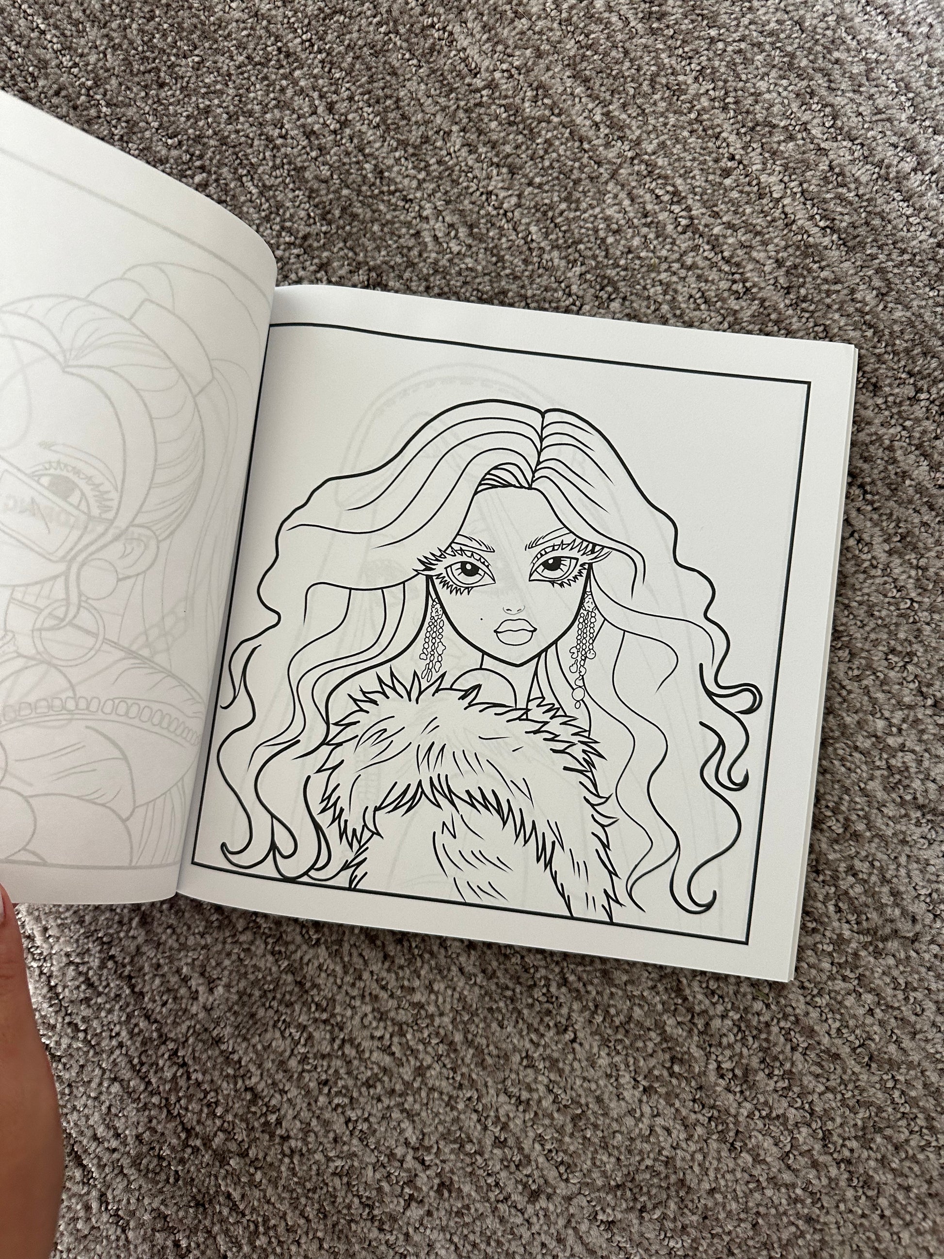 Inna Brandi. Yes, Girl! coloring book